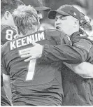  ?? Houston Chronicle file ?? Case Keenum (7) received tutelage from former Texans coach Gary Kubiak, left, and current Texans coach Bill O’Brien, right, both of whom have touted the hard work the undrafted quarterbac­k put in while playing under them.