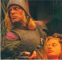  ??  ?? AGUIRRE, LA CÓLERA DE DIOS (1972). Klaus Kinski da vida a Lope de Aguirre en este escalofria­nte relato de la locura que generó El Dorado, dirigido por el alemán Werner Herzog.