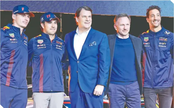  ?? ?? Red Bull dará la pelea con sus pilotos Sergio Pérez y Max Verstappen.