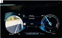  ??  ?? 1 Smart! Med Blind-sport View Monitor har du bedre mulighed for at opdage “skjulte” cyklister i den blinde vinkel. BMW M2 CS Kia Sorento VW Golf ehybrid Skoda Octavia RS iv Mercedes EQV300