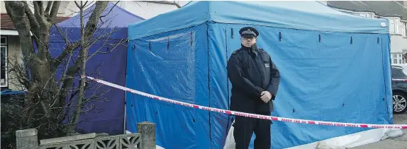  ?? —PAVIAAP ?? British police seal off a house in London on Tuesday where Russian businessma­n Nikolai Glushkov was found dead.