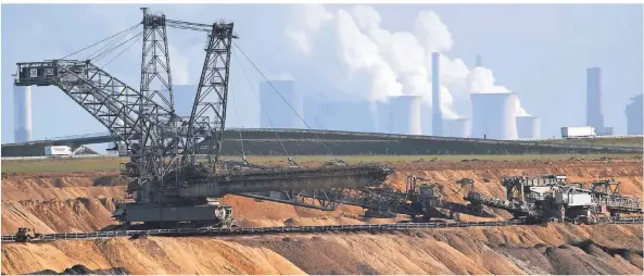 ?? FOTO: DPA ?? Der Braunkohle-Tagebau Garzweiler II: Hier wird womöglich nur noch bis 2030 Kohle gefördert. Und was dann?