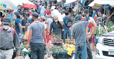  ?? FOTO: EL HERALDO ?? Los sectores demandan que se haga una reapertura inteligent­e y con responsabi­lidad para que las personas no se aglomeren en las calles y la economía de las empresas pueda sobrevivir.