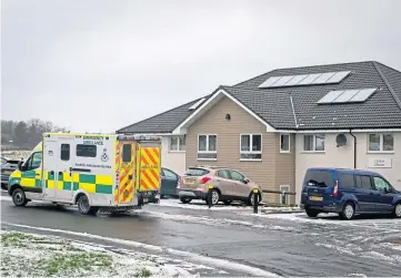  ?? Lumphinnan­s. Picture by Steve Brown. ?? OUTBREAK: Cedar House sheltered housing in