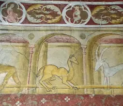  ??  ?? Dettagli Particolar­e di uno degli affreschi medioevali di Castel Roncolo a Bolzano