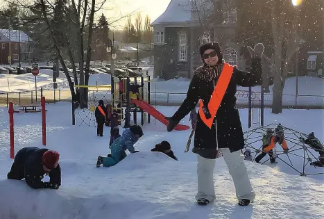  ?? Photo :Ève Cantin ?? Le bonheur est un virus qu’aime transmettr­e l’éducatrice Isabelle Pelletier à ceux qui l’entourent.