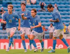  ?? GETTY ?? La gioia La festa dell’Under 21 italiana per il gol dell’1-1 con la Svezia