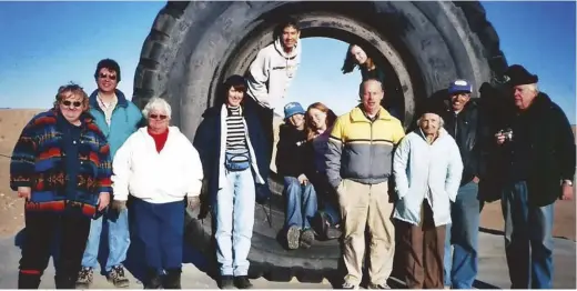  ??  ?? Monrovia Rockhounds Fieldtrip to Boron California. This was the day Nancy in white found the rattlesnak­e.