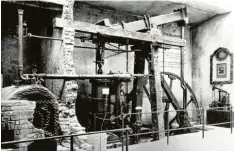 ?? Fotos: dpa, The Board of Trustees of the Science Museum/dpa ?? Dieses Modell einer Dampfmasch­ine baute der Erfinder James Watt vor einiger Zeit. Sein Patent dafür erhielt er vor 250 Jahren: am 5. Januar 1769.