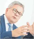  ?? FOTO: DPA ?? Guido Wolf (CDU), Justiz- und Europamini­ster des Landes, fordert mehr Personal beim Bamf.