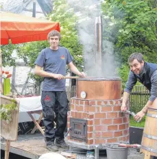  ?? FOTO: K.-H.REIZNER ?? Am Sonntag den Bierbrauer­n über die Schulter schauen.