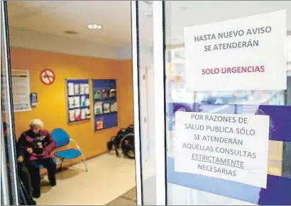  ?? DAVID AGUILAR / EFE ?? Salud del País Vasco ha ordenado el cierre del ambulatori­o de Olárizu de Vitoria y sólo atenderá urgencias