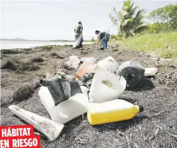  ??  ?? Lamentable­mente, se han reportado recogidos de más de tres toneladas de basura en nuestros cuerpos de agua y costas.