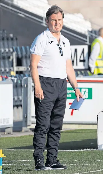  ??  ?? UNDER PRESSURE: Peter Grant is loath to labour on formations but will have to come up with a strategy to beat Championsh­ip form team Inverness Caley Thistle tomorrow.