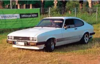  ??  ?? Der Ford Capri 2,0 Liter V6 ist inzwischen ein echter Oldtimer.