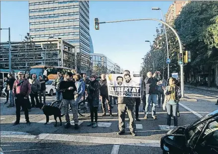  ?? SÒNIA MAURI ?? Manifestac­ión en la Gran Via, a la altura de Glòries, en la mañana de ayer