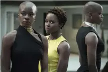  ??  ?? Aussi belle que dangereuse, dans « Black Panther » de Ryan Coogler, l’implacable tueuse donne du fil à retordre au nouveau super-héros afro-américain de l’univers Marvel. Le 14 février.