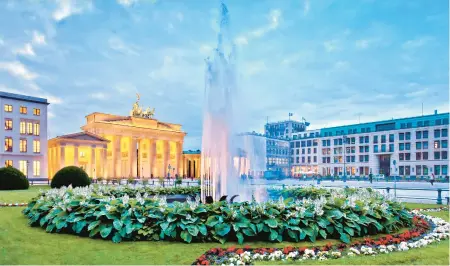  ?? DOMINIC ARIZONA BONUCCELLI ?? The iconic Brandenbur­g Gate is the last of the original 14 gates that were part of Berlin’s old city wall.