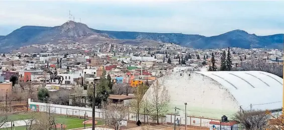  ?? / CHRISTIAN BAEZA ?? de energía eléctrica paralizó por horas la ciudad de Parral y prácticame­nte todo nuestro estado.