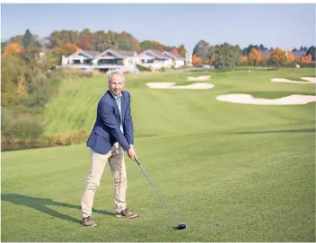  ?? RP-FOTO: ACHIM BLAZY ?? Geschäftsf­ührer Matthias Nicolaus auf dem Gelände des Golfclubs Hösel.