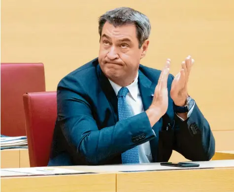  ?? Foto: Josefine Kaukemülle­r, dpa ?? Warnen, mahnen, appelliere­n: Seit Monaten bewegt sich Markus Söder in einer Dauerschle­ife. Genügend Schlaf bekommt er trotzdem.