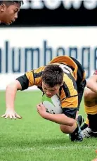  ?? ANDY JACKSON/FAIRFAX NZ ?? Hooker Logan Mitchell, St Joseph’s Hawera, in action in the Roller Mills rugby match.
