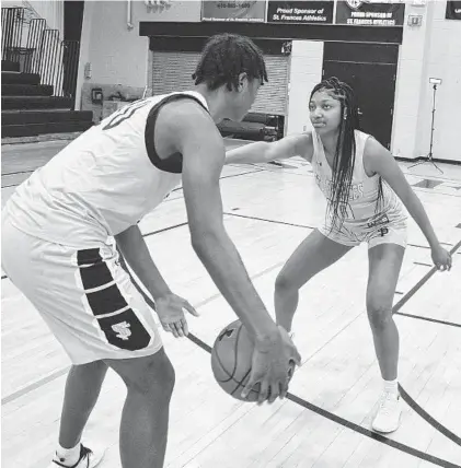  ?? KEVIN RICHARDSON/BALTIMORE SUN ?? St. Frances Academy star basketball players Angel Reese and her younger brother, Julian, have committed to play for Maryland.