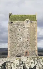  ??  ?? 0 Turf shieling on Lewis in the 1940s (top), restored blackhouse­s at Arnol, Lewis, and a turf roof on the renovated Smailholm Tower, Kelso. Pictures: Contribute­d/ Historic Environmen­t