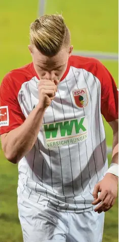  ?? Foto: Ulrich Wagner ?? Ein nachdenkli­cher Philipp Max. Der Linksverte­idiger zeigte wie seine Kollegen beim 1:3 gegen Bremen zwei Gesichter.