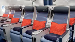  ?? © Photo D.R. ?? La cabine premium Economy, avec ses nouveaux fauteuils, réunit les plus hauts critères de confort : une largeur d’assise de 48,8 cm et une inclinaiso­n des sièges à 130°.