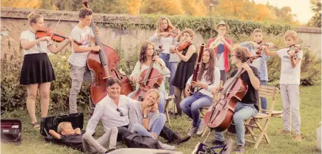  ?? FOTO: KUNSTSTÜCK ?? Das Foto zeigt nur einen Teil des Jugendorch­esters, denn insgesamt besteht es aus 66 jungen Musikern.