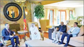  ?? KUNA photo ?? His Highness the Amir of Kuwait Sheikh Sabah Al-Ahmad Al-Jaber Al-Sabah received at his residence in the US
on Saturday, National Assembly Speaker Marzouq Al-Ghanim.