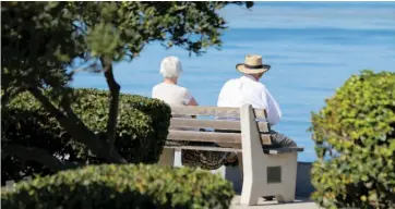  ??  ?? Το ΕΚΑΣ των 12 ευρώ ανά μήνα δικαιούντα­ι για το 2019 οι συνταξιούχ­οι που έχουν συνολικά ποσά εισοδήματο­ς έως 7.720 ευρώ.