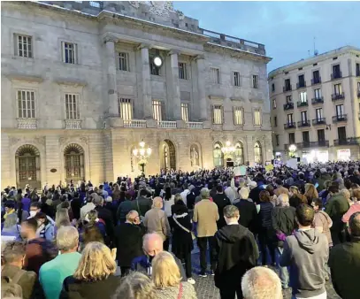  ?? EFE ?? Imagen de la manifestac­ión ayer en la plaza Sant Jaume