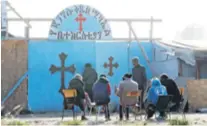  ??  ?? Migranti su u kampu sagradili i male crkve i džamije