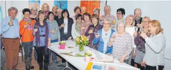  ?? FOTO: CARMEN NOTZ ?? Aktive und ehemalige Mitglieder feiern ihr Jubiläum.