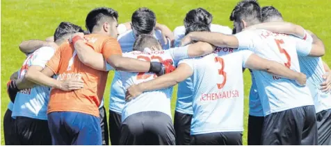  ?? Foto: Ernst Mayer ?? Der TSV Ichenhause­n (im Bild) steht mit sieben Punkten aus drei Spielen auf Platz eins der Kreisliga, Lokalrival­e Grün-Weiß mit ebenso vielen Punkten auf Rang drei. Am Sonntag treffen sich die Teams zum Derby.