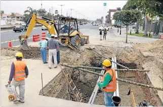  ?? ÁLEX LIMA / EXPRESO ?? Costo. Ambos pasos peatonales le costarán al Municipio de Samborondó­n entre $ 627.000 y $ 649.000.