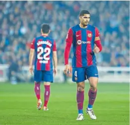  ?? GÓNGORA (GETTY) ?? Araujo y Gündogan, en un partido en enero.