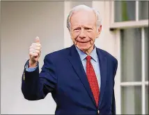  ?? PABLO MARTINEZ MONSIVAIS / AP 2017 ?? Former Connecticu­t Sen. Joe Lieberman gives a thumb’s-up as he leaves the West Wing of the White House in 2017. His son, Joe, is running as a Democrat in the free-for-all election for a U.S. Senate seat in Georgia.