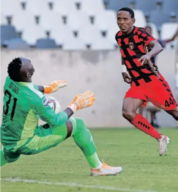  ?? | BackpagePi­x ?? OREBOTSE Monae of TS Galaxy takes a shot on goal, only to be denied by Orlando Pirates goalkeeper Richard Ofori in their DStv Premiershi­p clash at Mbombela Stadium yesterday.
