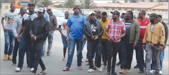  ??  ?? Fears... A file photo of Walvis Bay-based fishermen.