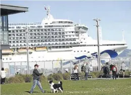  ?? EUROPA PRESS ?? El crucero, con 21 casos positivos a bordo, frente a San Francisco.