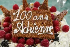  ??  ?? Joyeux anniversai­re Adrienne !