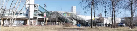  ?? ANTHONY VAZQUEZ/SUN-TIMES ?? A vacant lot at Lake Street and Kedzie Avenue could be transforme­d into a mixed-use, affordable housing developmen­t.