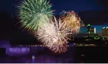  ?? TORSTAR FILE PHOTO ?? The free nightly fireworks will resume at Niagara Falls on Friday and run until Oct. 10.