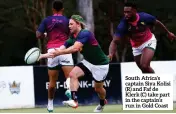  ?? ?? South Africa’s captain Siya Kolisi (R) and Faf de Klerk (C) take part in the captain’s run in Gold Coast