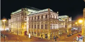  ?? /Reuters ?? Arty experience: The State Opera house (Staatsoper) is seen before the lights were switched off for Earth Hour in Vienna, Austria, in 2017.