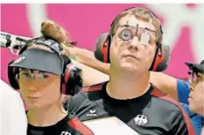  ?? FOTO: MURAT/DPA ?? Nullnummer für die deutschen Sportschüt­zen: Rio-Olympiasie­ger Christian Reitz ging in Tokio überrasche­nd leer aus.