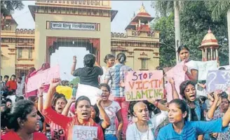  ?? PTI FILE ?? Women students of Banaras Hindu University (BHU) at a protest on the university’s campus in September 2017.